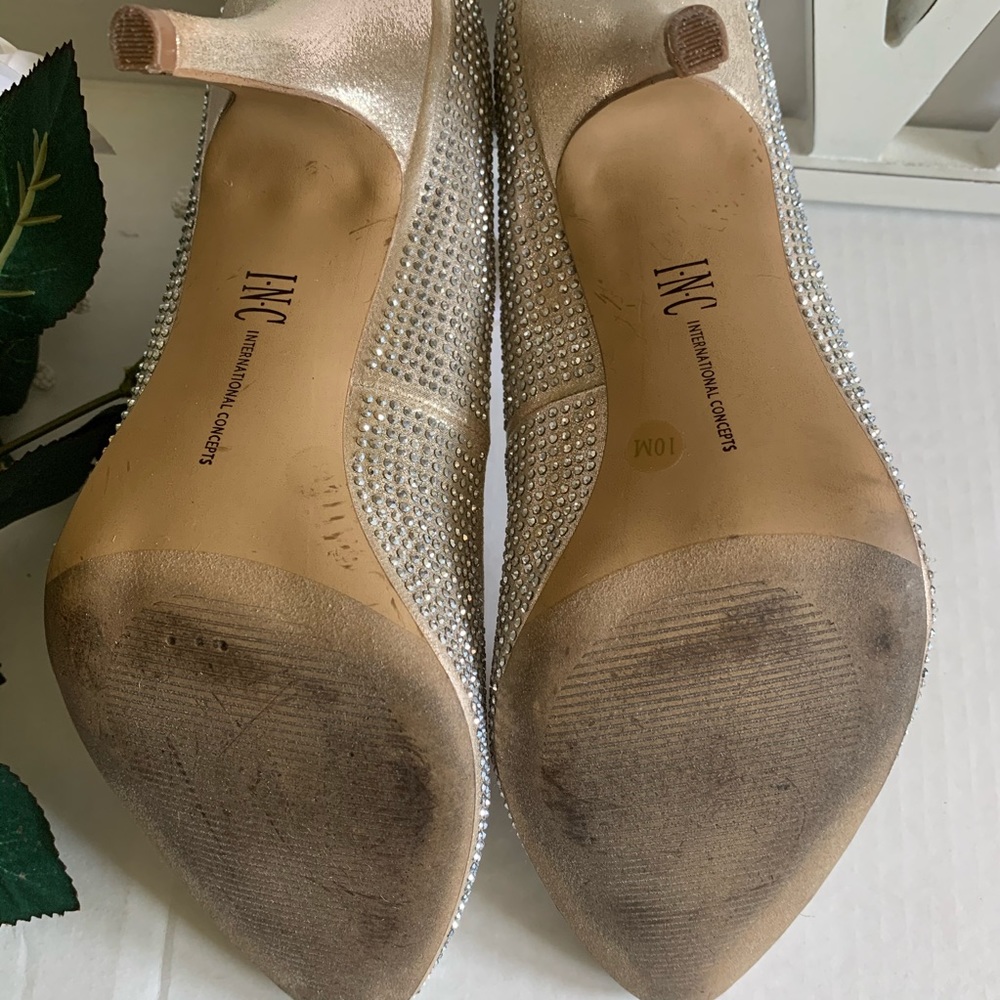 I.N.C International Concepts Heels Shoes Gold Sparkles Heels Size 10. - Picture 4 of 9